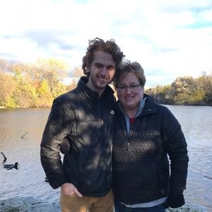 Meet your Posher, Lori